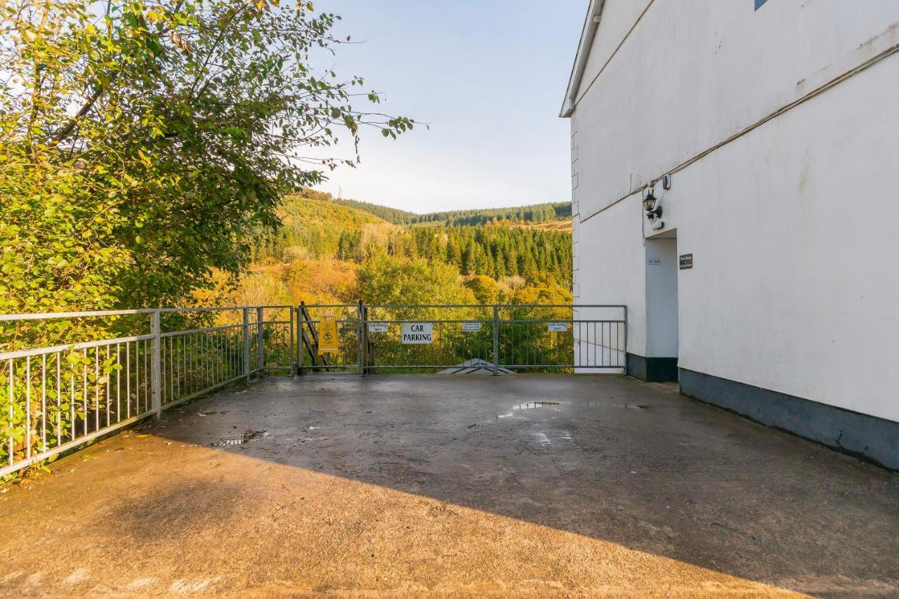 The Nook In The Afan Forest Bike Park By Staystaycations Порт-Толбот Экстерьер фото