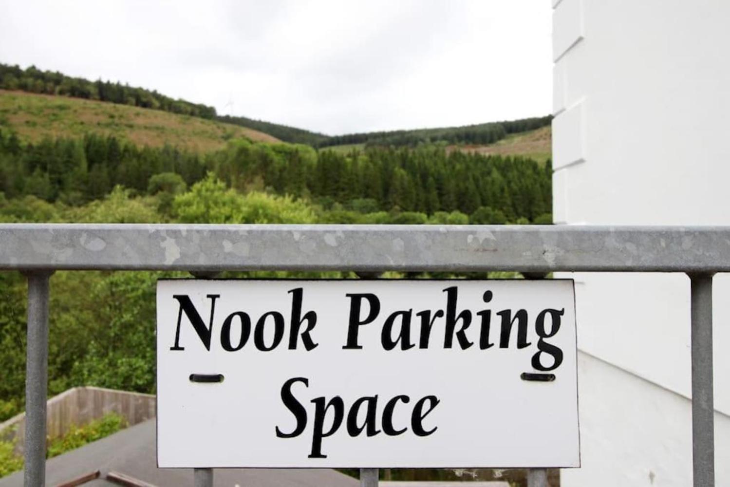 The Nook In The Afan Forest Bike Park By Staystaycations Порт-Толбот Экстерьер фото